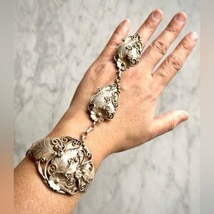 Vintage Sterling Silver Slave Cuff Bracelet with Ring 70s Flowers Leaves Boho